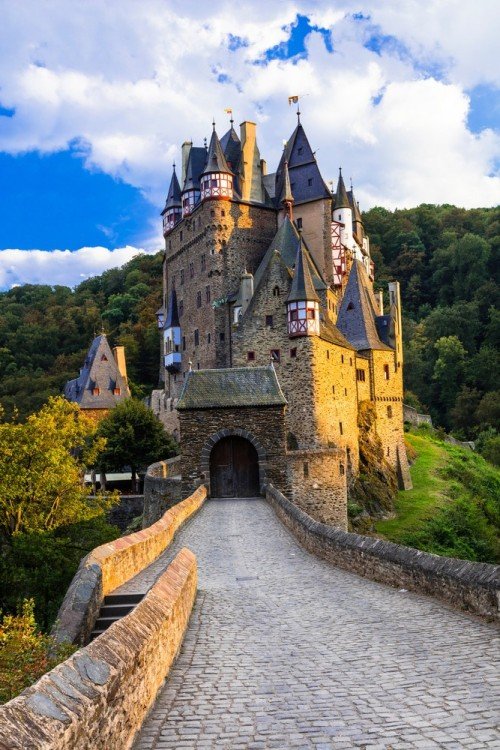 Paranormal Activity in Germany's Castles: Exploring the Legends of Schloss Hohenzollern and Burg Eltz